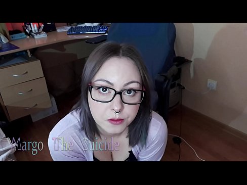 ❤️ Sexy meisie met bril suig dildo diep op kamera ❤❌ Russiese pornografie by ons ❤