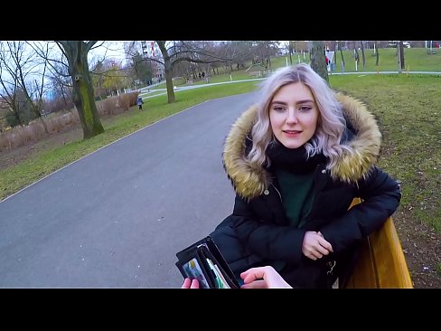 ❤️ Sluk 'n vreemdeling se warm kom vir geld - blowjob in the park deur Eva Elfie ❤❌ Russiese pornografie by ons ❤